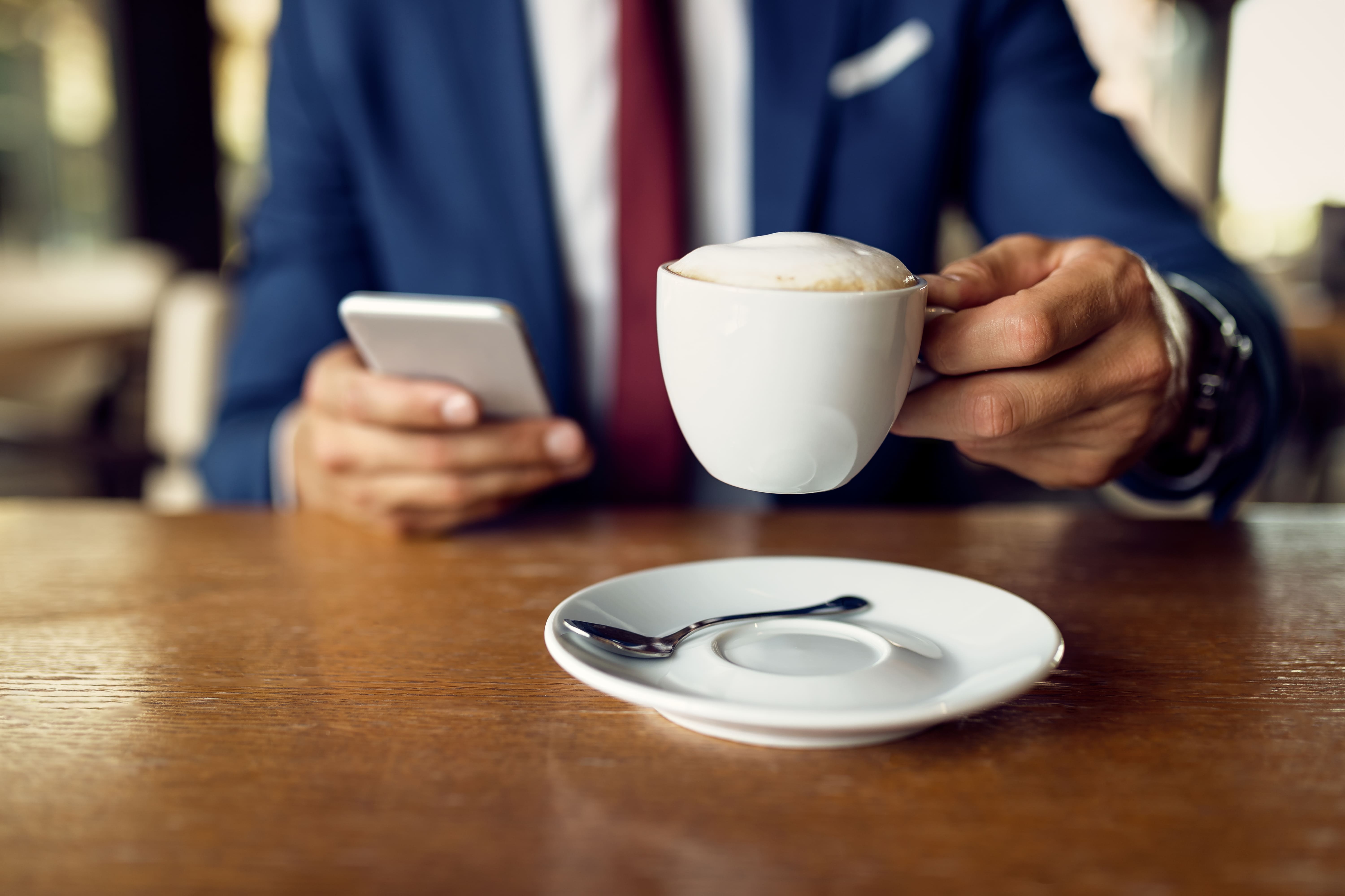 Caffeine and the Brain: How Coffee Affects Focus, Mood, and Energy